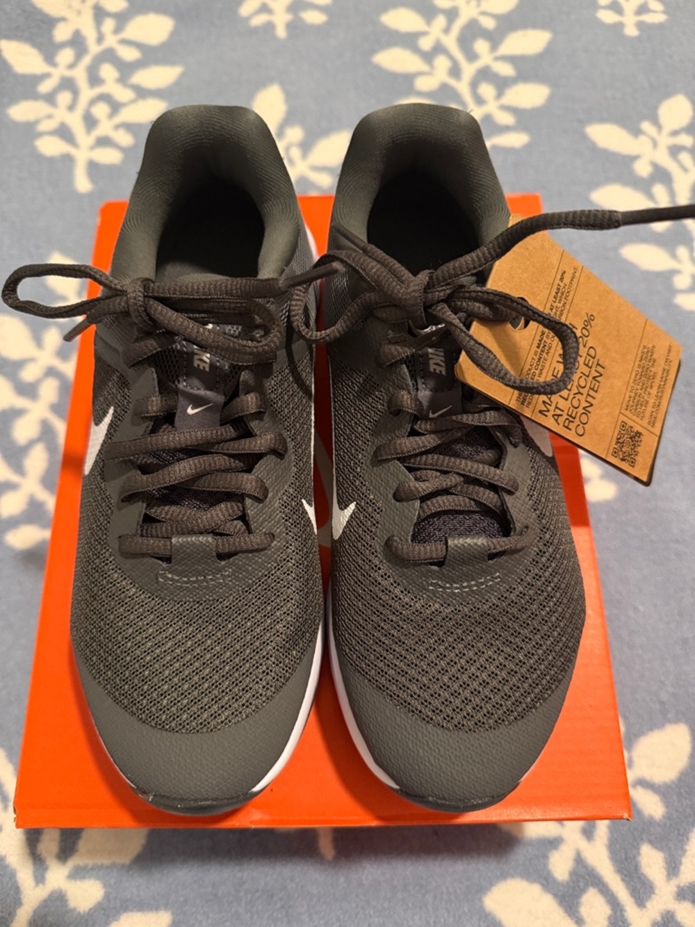 Nike Kids Revolution Kids Running Shoes— Size 3.5